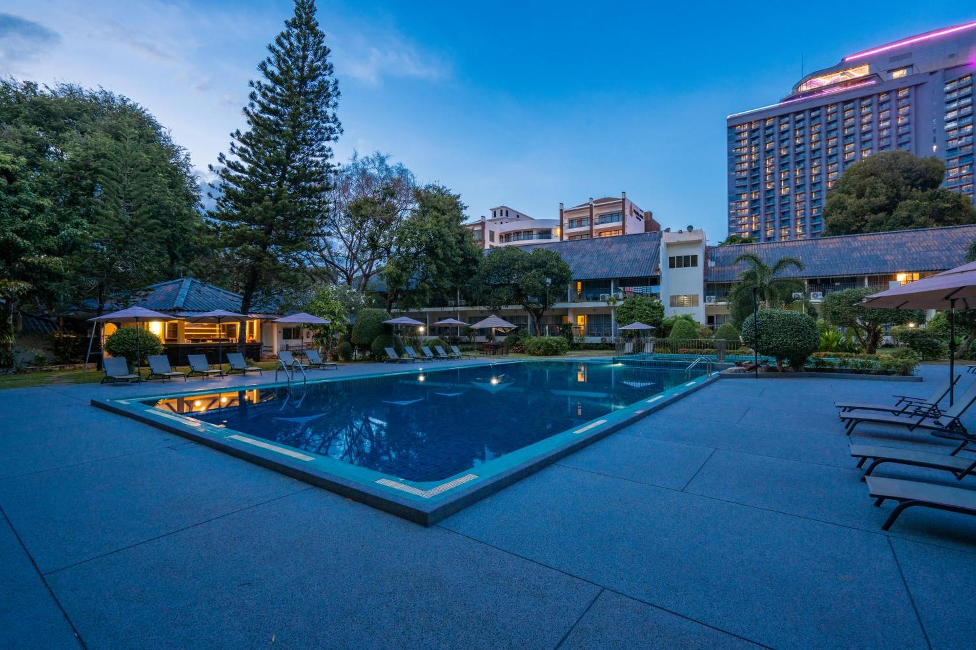 Sunshine Garden Resort Pattaya Exterior photo